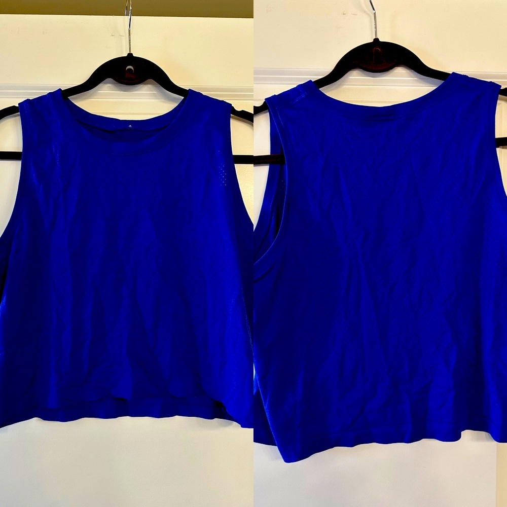 Lululemon Breeze By Muscle Crop Tank